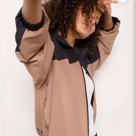 Evereve Black and Brown Jacket - Picture 4 of 7